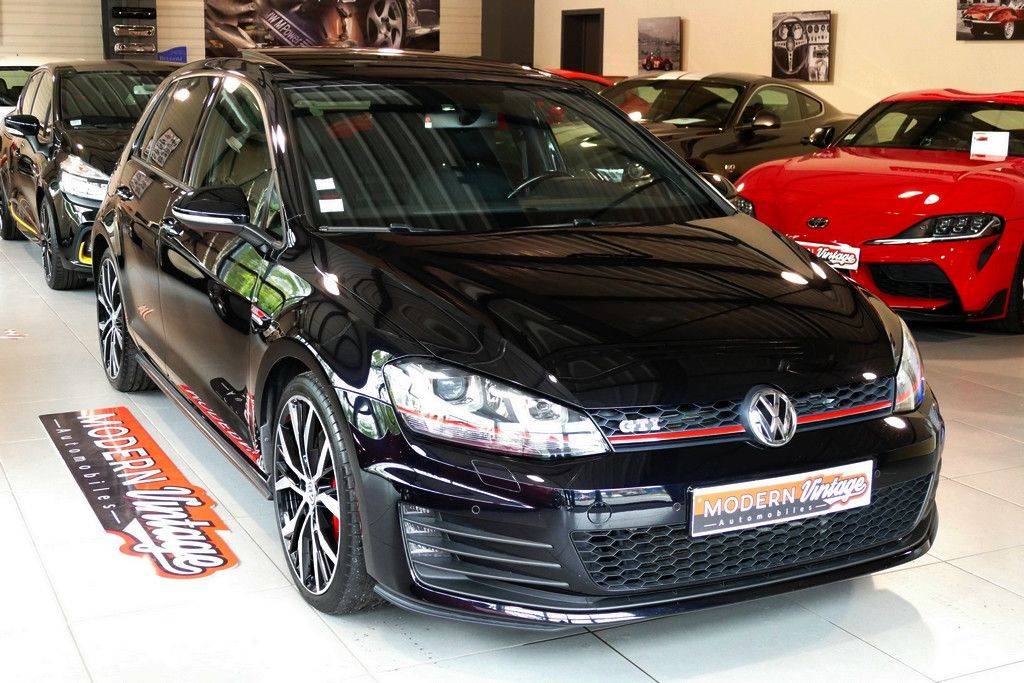 Volkswagen Golf VII GTI Performance 230cv DSG 18