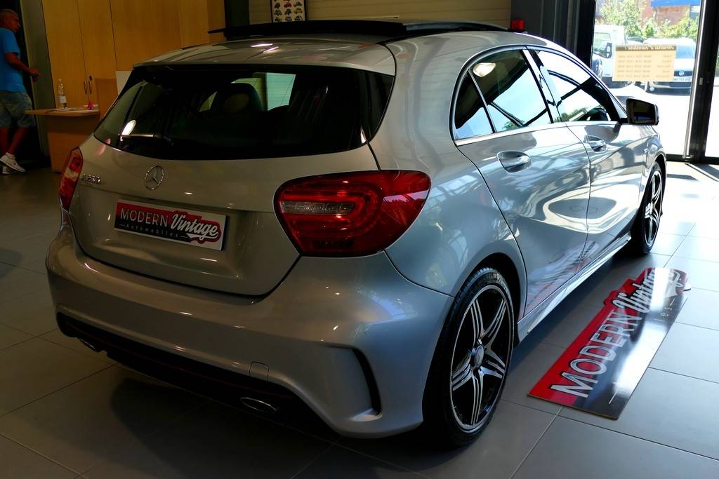 Mercedes-Benz A250 Sport 7G-DCT 15