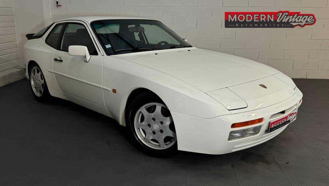 Photographie d'un véhicule en vente chez Modern Vintage, concessionnaire et garagiste à
						  Bischwiller