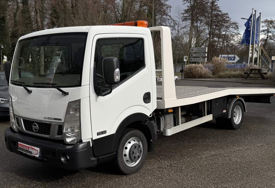 Nissan Cabstar NT400 2.5 136cv