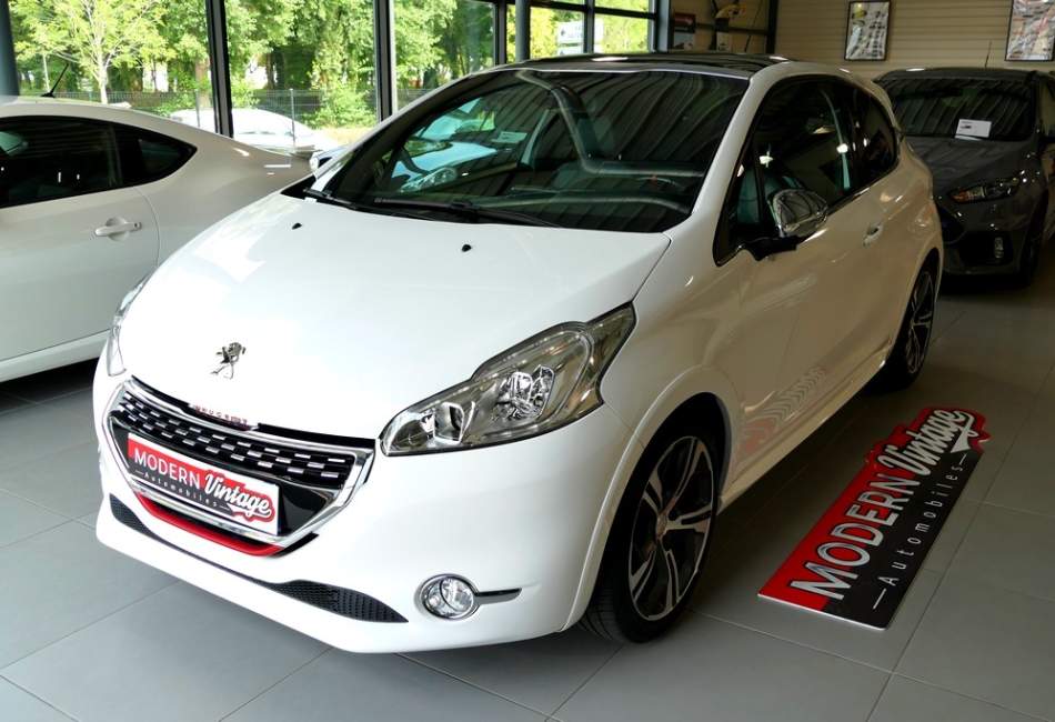 Peugeot 208 GTI 1.6 THP 200