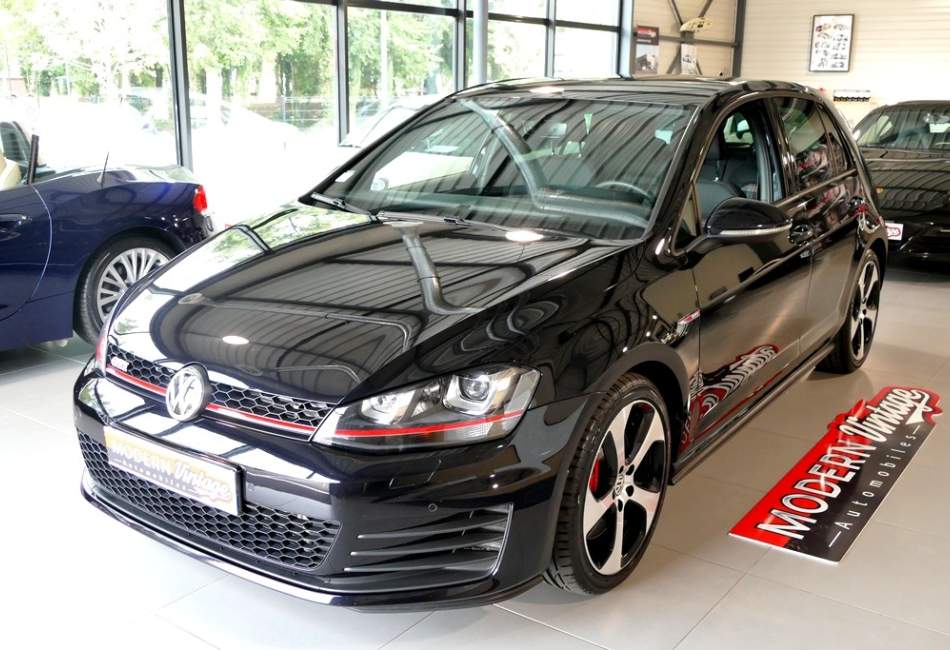 Volkswagen Golf VII GTI Performance 230