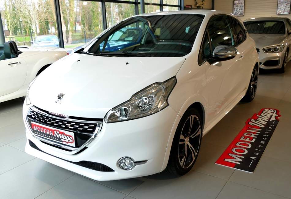 Peugeot 208 GTI 1.6 THP 200