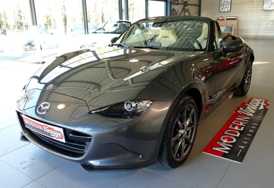 Mazda MX-5 Roadster 2.0 160 Skyactiv Sakura