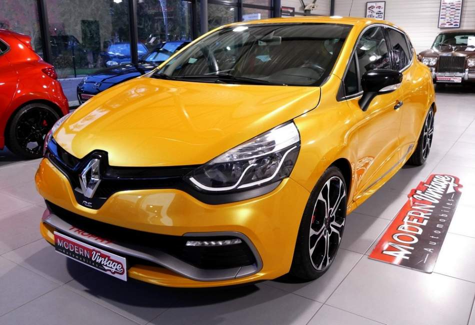 Renault Clio IV RS Trophy EDC 220