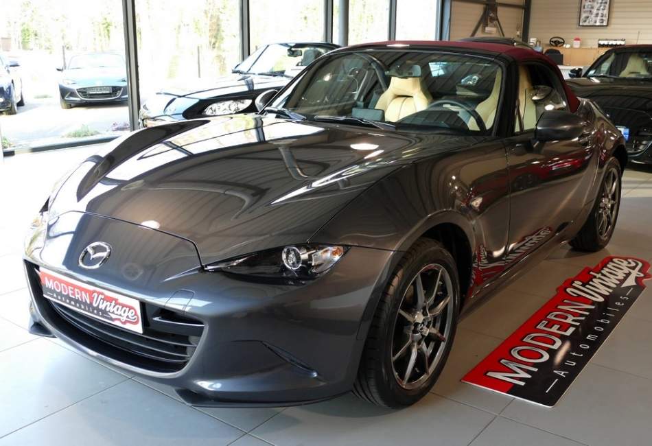 Mazda MX-5 Skyactiv-G 1.5 131cv Sakura