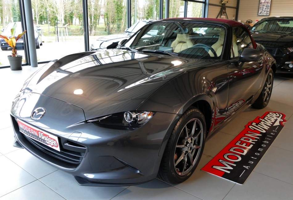 Mazda MX-5 Skyactiv-G 1.5 131cv Sakura