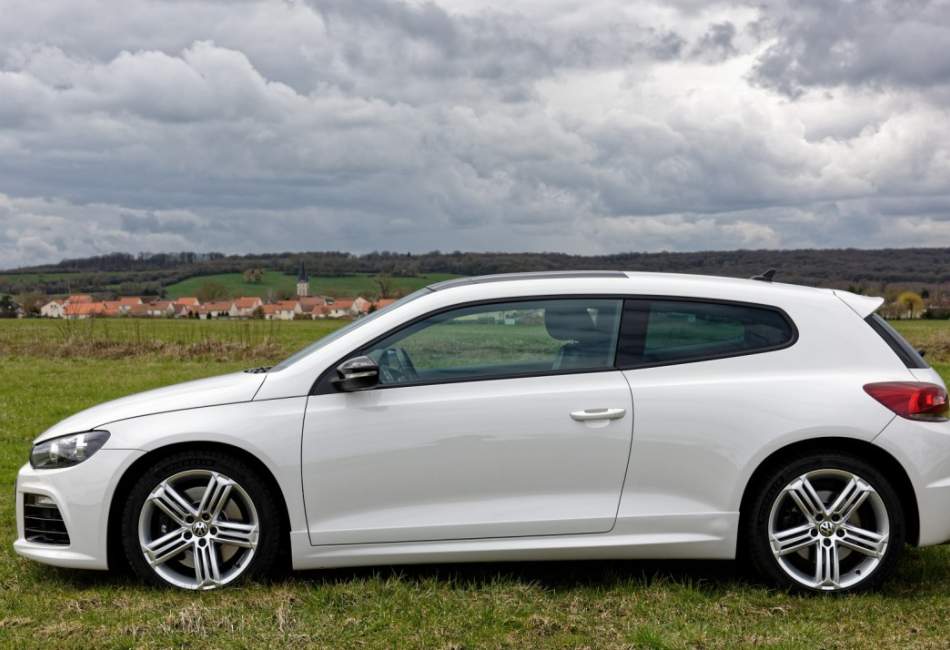 Volkswagen Scirocco R 2.0 TSI 265 DSG