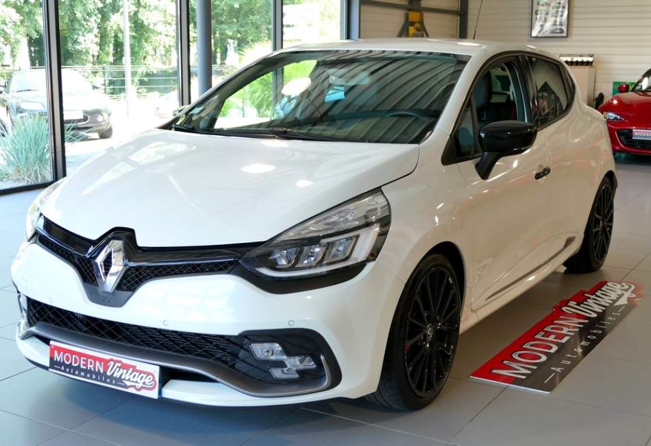 Renault Clio 4 RS Trophy 220 EDC