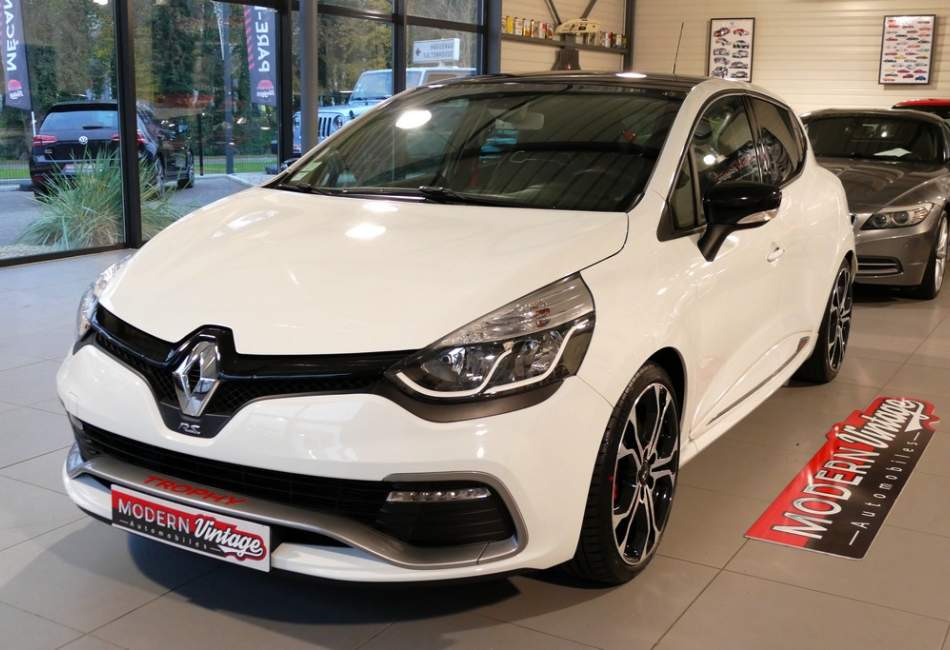 Renault Clio 4 RS Trophy 220 EDC