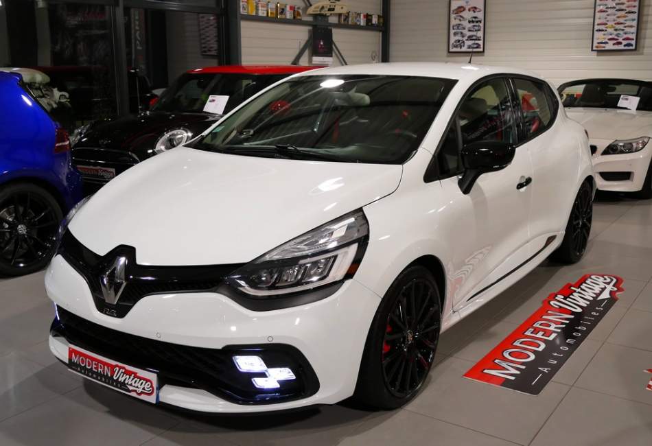 Renault Clio 4 RS Trophy 220 EDC