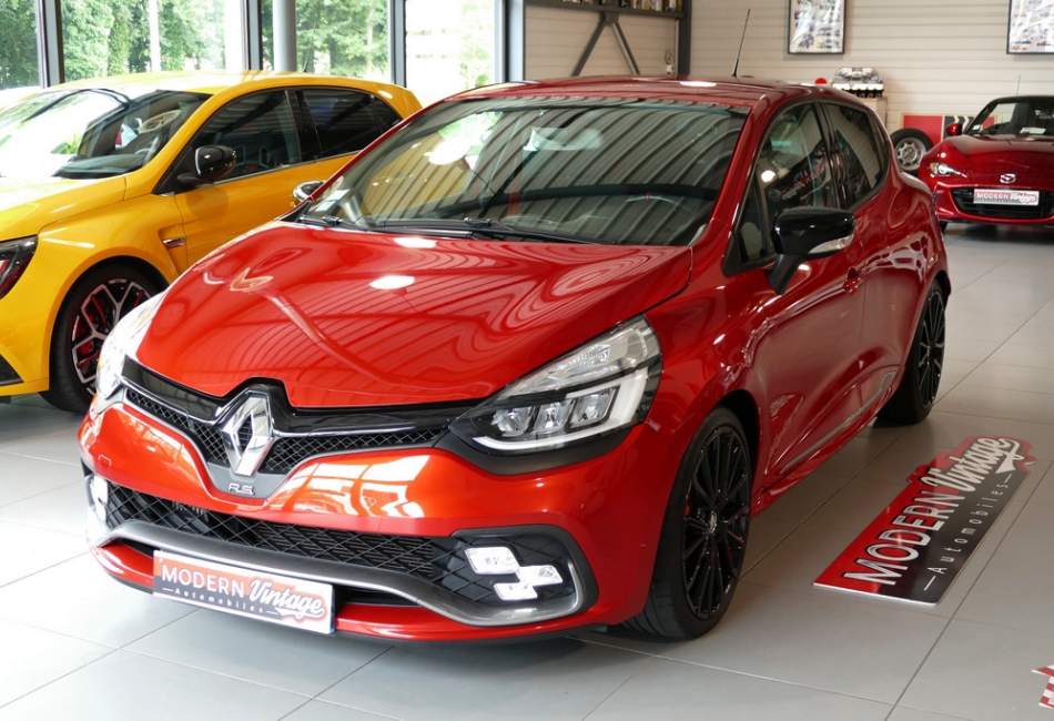 Renault Clio 4 RS Trophy 220 EDC