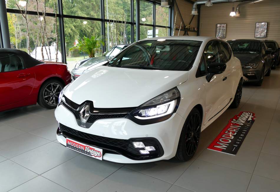 Renault Clio 4 RS Trophy 220 EDC