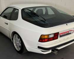 Porsche 944 Turbo 250cv 12