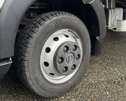 Nissan Cabstar NT400 2.5 136cv 9