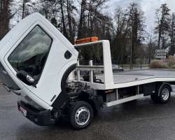 Nissan Cabstar NT400 2.5 136cv 0