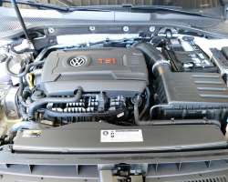 Volkswagen Golf VII GTI Performance 245cv DSG 9