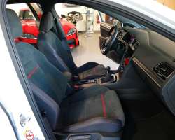 Volkswagen Golf VII GTI 230cv Facelift 1 Volkswagen Golf VII GTI 230cv Facelift 1