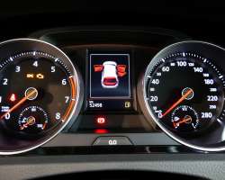 Volkswagen Golf VII GTI 230cv Facelift 14