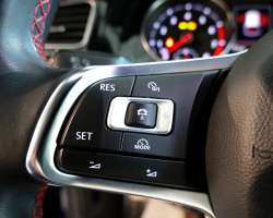 Volkswagen Golf VII GTI 230cv Facelift 15