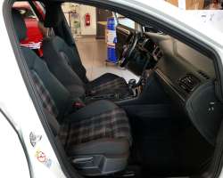 Volkswagen Golf VII GTI Performance 245cv DSG 9