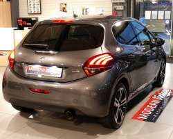Peugeot 208 1.2 Puretech 110cv GT Line 1 Peugeot 208 1.2 Puretech 110cv GT Line 1