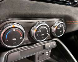 Mazda MX-5 Roadster ND 30th Anniversary 3000ex 1