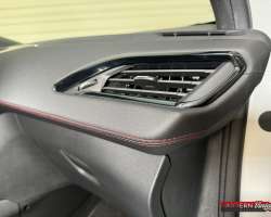 Peugeot 208 GTI 1.6 THP 208cv 3