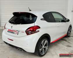Peugeot 208 GTI 1.6 THP 208cv 2 Peugeot 208 GTI 1.6 THP 208cv 2