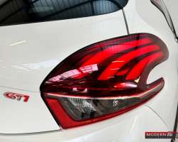 Peugeot 208 GTI 1.6 THP 208cv 7