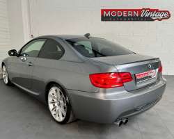 BMW 325i E92 Coupé 218cv Pack Sport M 11