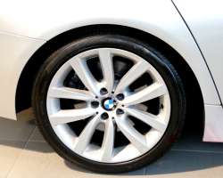 BMW 535i F11 Touring 306cv Sport 13