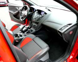 Ford Focus ST 2.0 Ecoboost 250cv 5 Ford Focus ST 2.0 Ecoboost 250cv 5