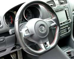 Volkswagen Golf VI 2.0 GTI 211cv 6