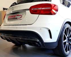 Mercedes-Benz GLA 45 AMG 4Matic Speedshift 28