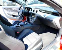 Ford Mustang 5.0 V8 421cv GT Fastback 17