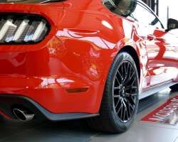 Ford Mustang 5.0 V8 421cv GT Fastback 23