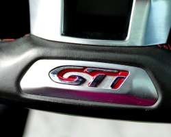 Peugeot 208 GTI 1.6 THP 200 13