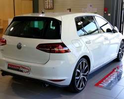 Volkswagen Golf VII GTI Performance 230 DSG 13