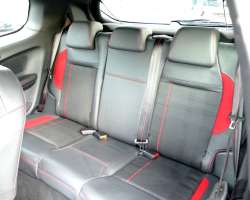Peugeot 208 GTI 1.6 THP 200 4 Peugeot 208 GTI 1.6 THP 200 4