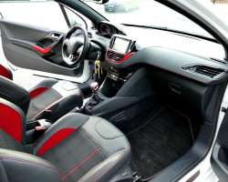 Peugeot 208 GTI 1.6 THP 200 6