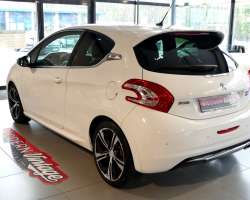 Peugeot 208 GTI 1.6 THP 200 14