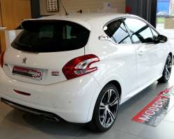 Peugeot 208 GTI 1.6 THP 200 15