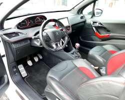 Peugeot 208 GTI 1.6 THP 200 20