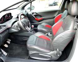 Peugeot 208 GTI 1.6 THP 200 21