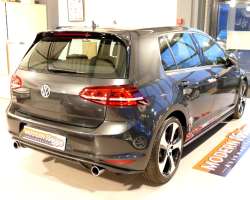 Volkswagen Golf VII GTI Performance 230cv DSG 9