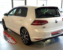 Volkswagen Golf VII GTI Performance 230cv DSG 14