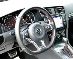 Volkswagen Golf VII GTI Performance 230cv DSG 8