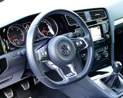 Volkswagen Golf VII 2.0 TDI 150 R-Line 11