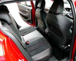 Peugeot 308 GTI 1.6 THP 270cv 6